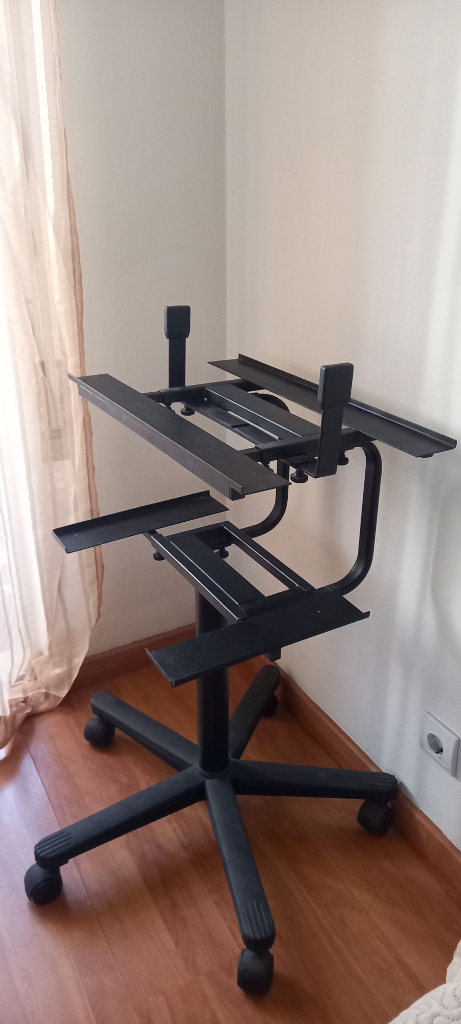 Suporte de trabalho multifunções - Muito estável