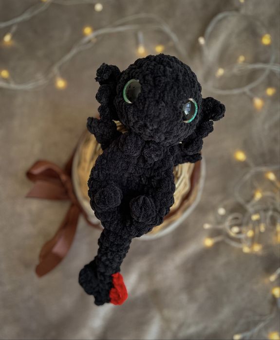Нічна фурія вʼязана іграшка