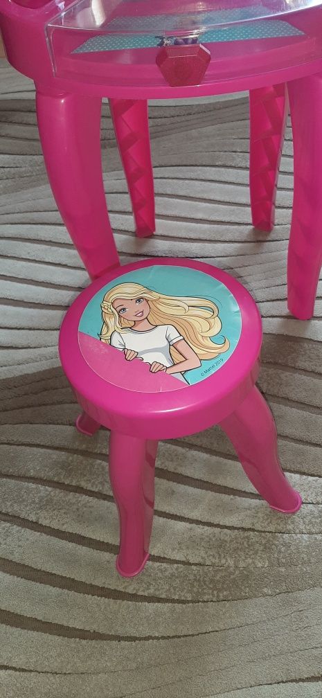 toaletka duża Barbie