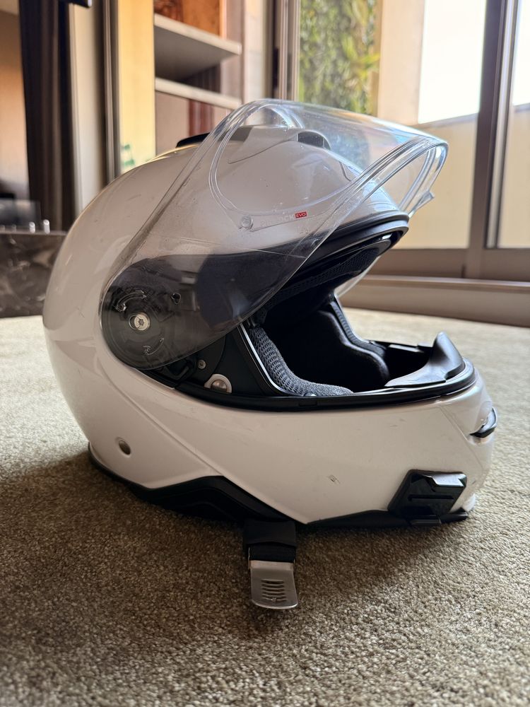 Shoei Neotec 2 M + Sena SLR 2