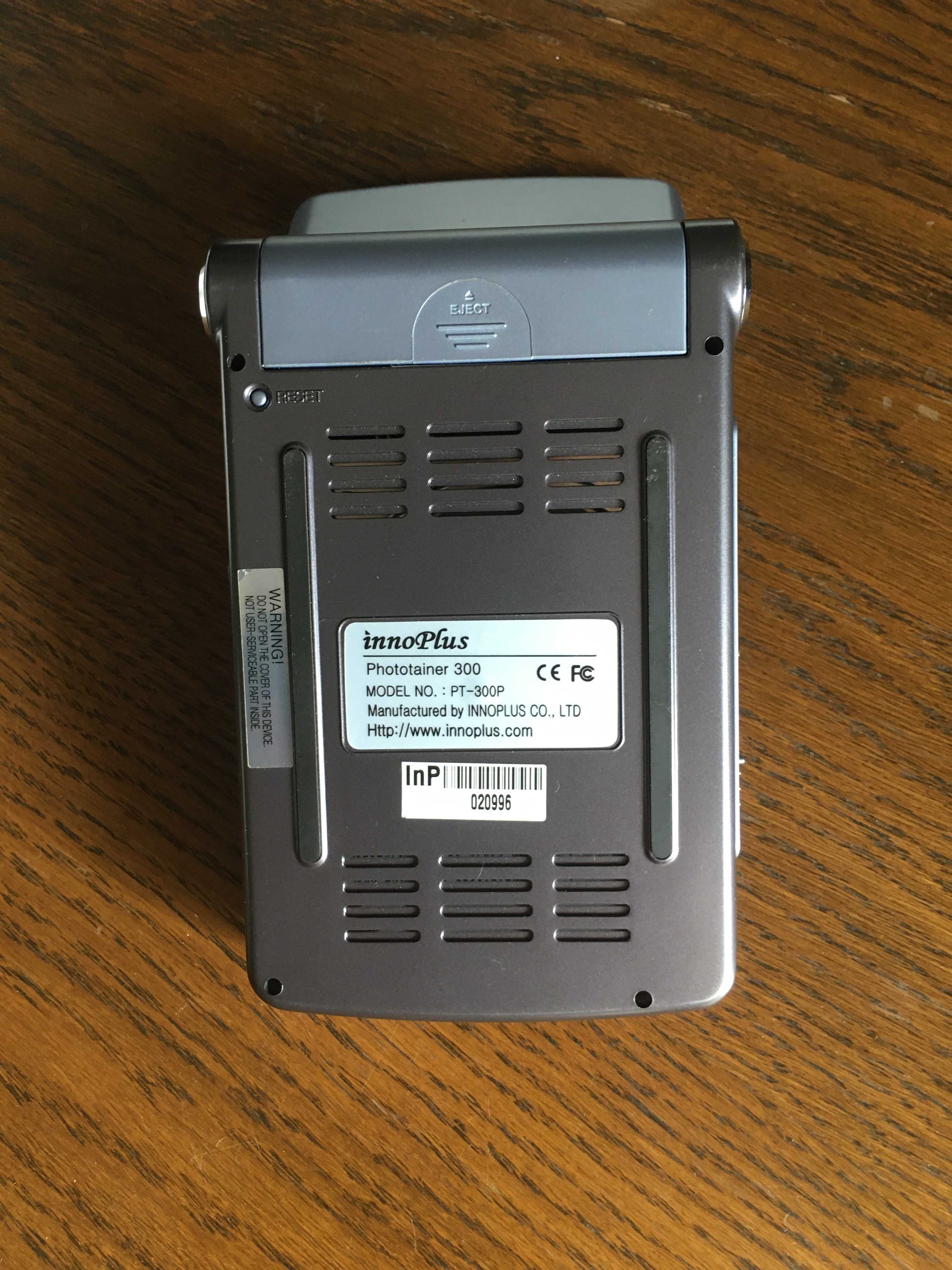 Phototainer мобильный диск с экраном для просмотра отснятого материала