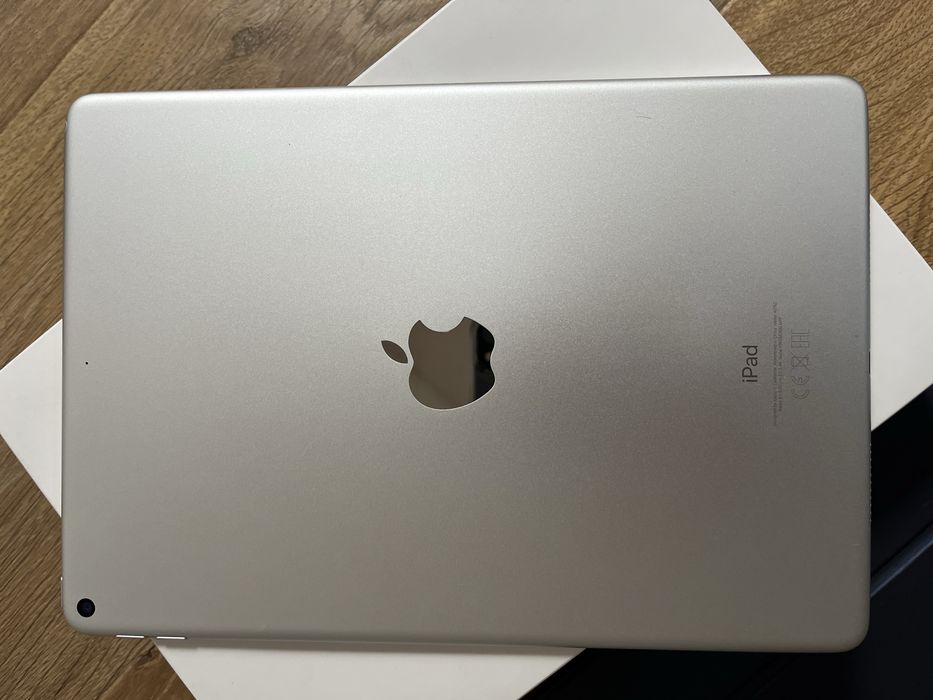 Ipad Air 3 64GB silver wifi + gratisy
