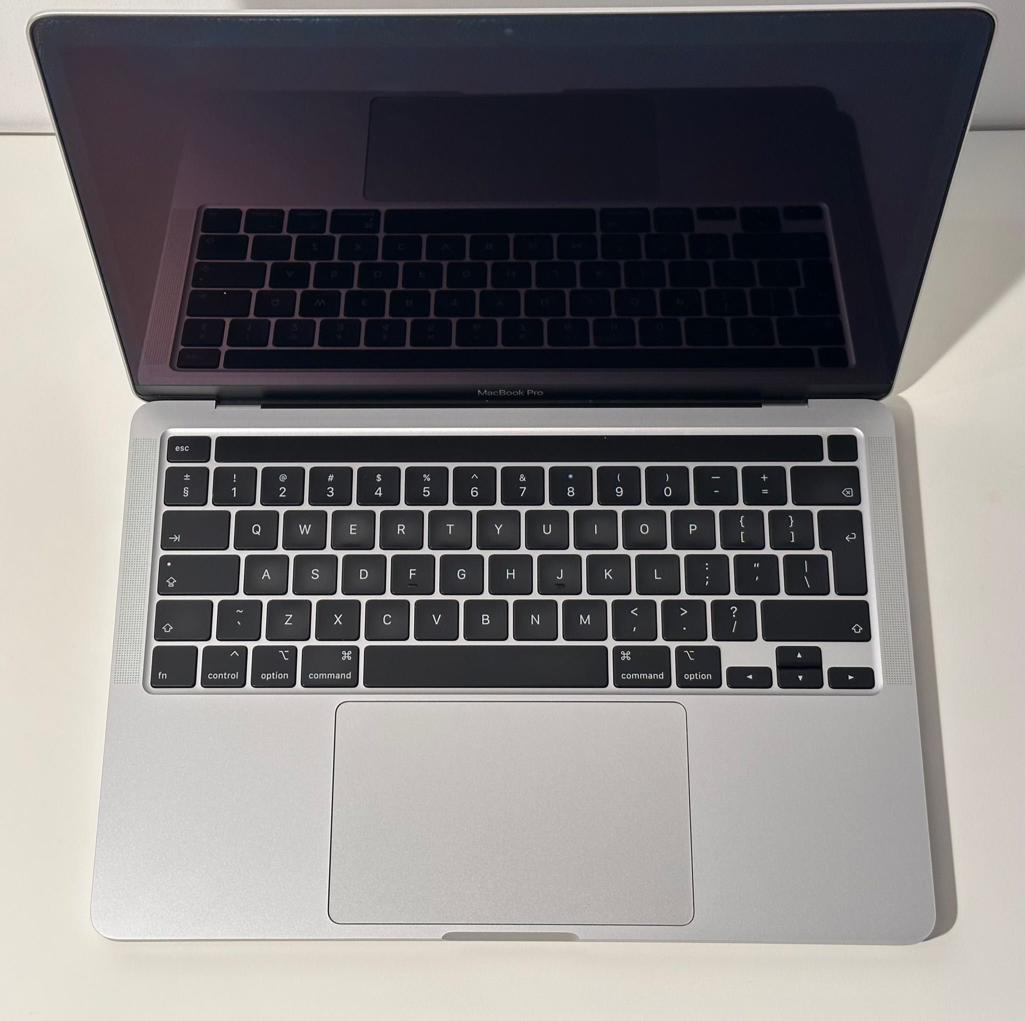 MacBook Pro 13 2020 I5 2Ghz / 16GB RAM / 512TB