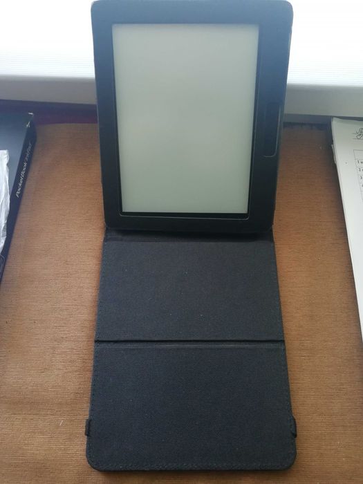 Електрона книга PocketBook InkPad 840 (8 дюймів екран, WiFi, ЧЕХОЛ)
