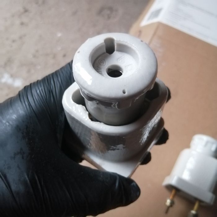 Gniazdo bezpiecznika topikowego 10 szt