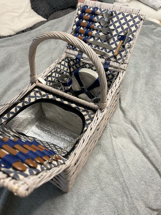 Piękny Kosz Piknikowy