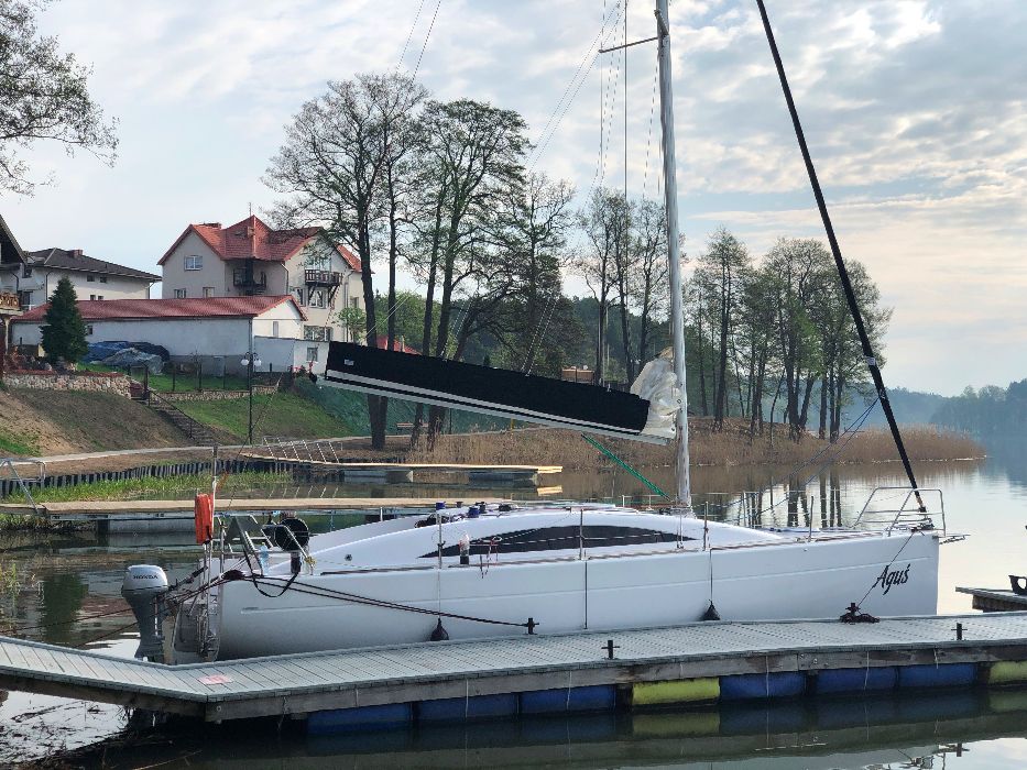 Czarter jachtu Mazury SEDNA 30 8-10os. Webasto lodowka Mazury Ruciane