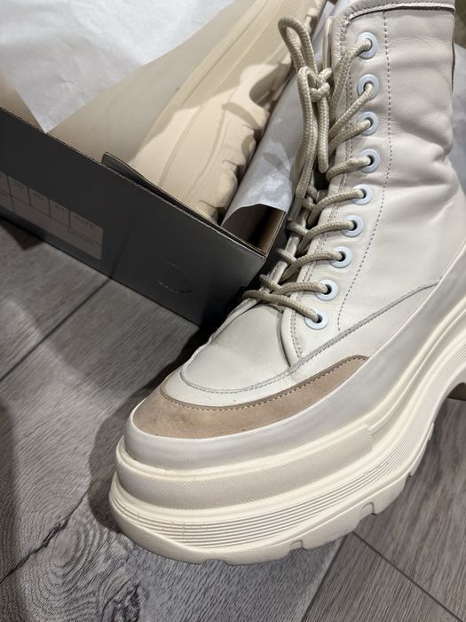 зимові шкіряні черевики 39р.