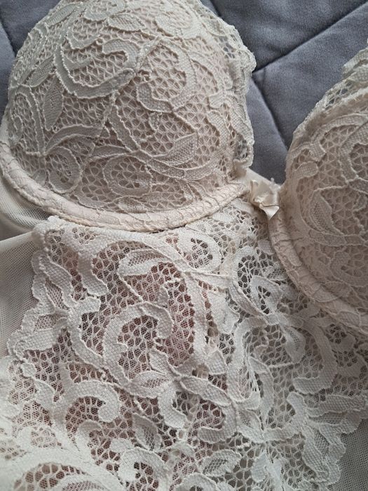 Esotiq stanik biustonosz