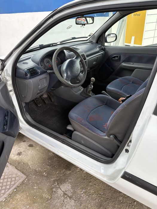 Reunault Clio 1.9D - Economico, Fiavel e Pronto a circular