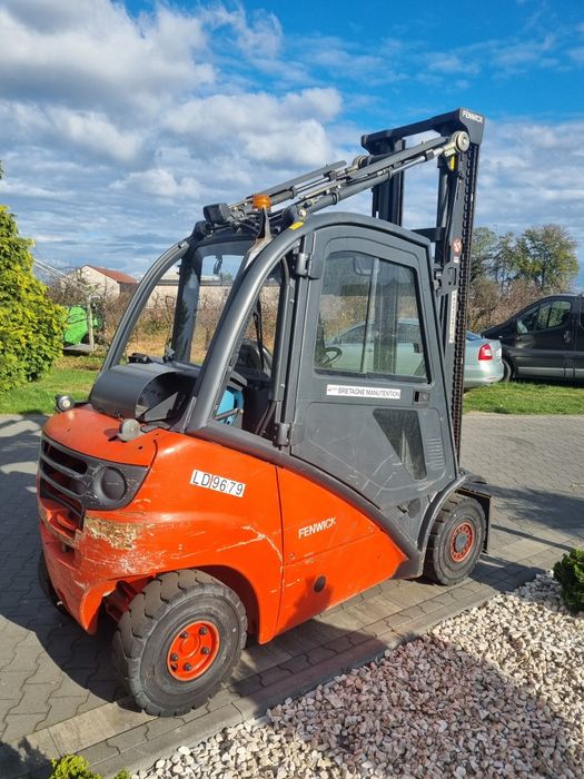 Linde H25T  Maszt 4.5m Kabina 4 Sekcje  wózek widłowy  (h20,h30)
