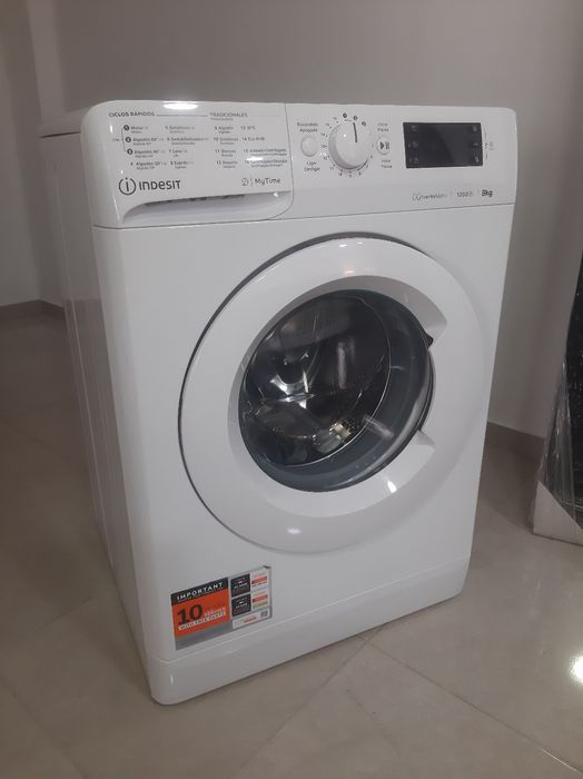 Máquina de lavar roupa Indesit