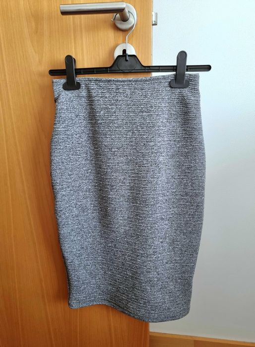 Saia cinzenta de cintura subida Mango, tamanho XS