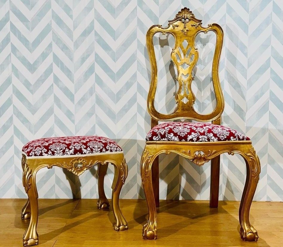 cadeira e banqueta estilo D. João V