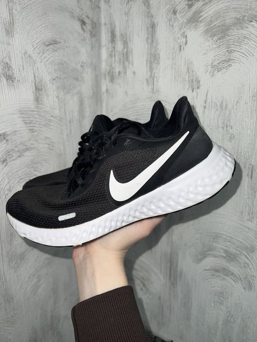 Кросівки чорні найк жіночі  40 р