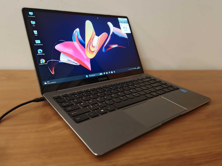 Laptop Lapbook Chuwi Pro 14" 1920x1080 8GBRAM 256MB SSD Win11