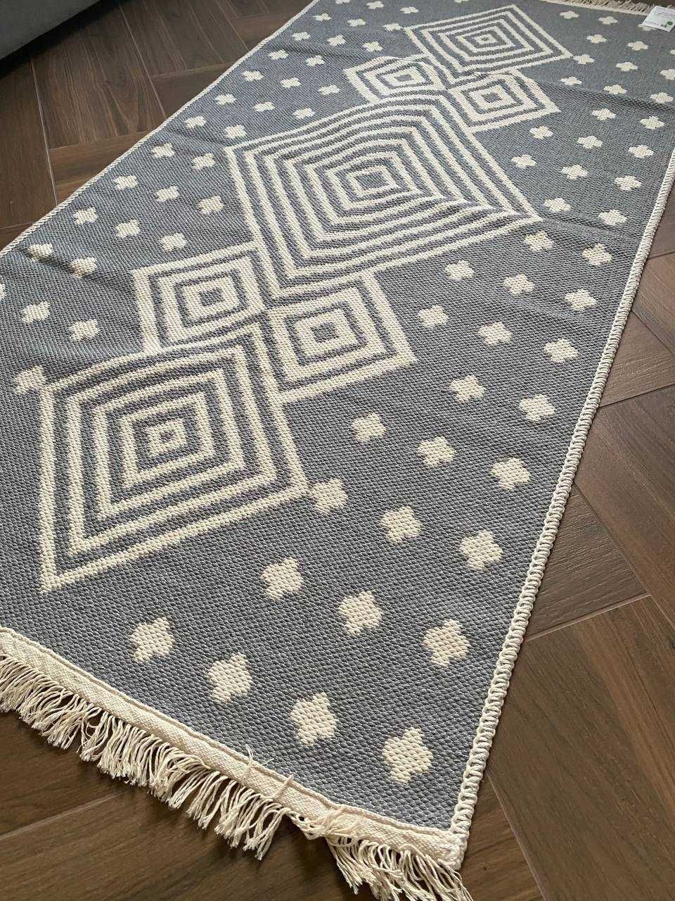 Щільний якісний сірий турецький килим, двосторонній і безворсовий