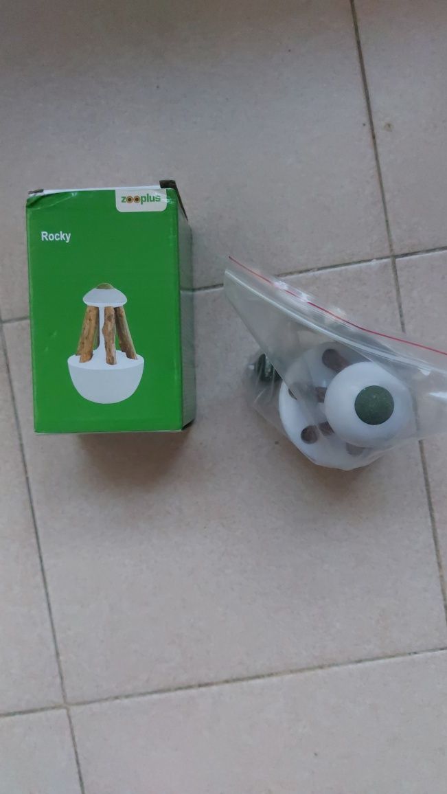 Brinquedo Rocky com matatabi para gatos