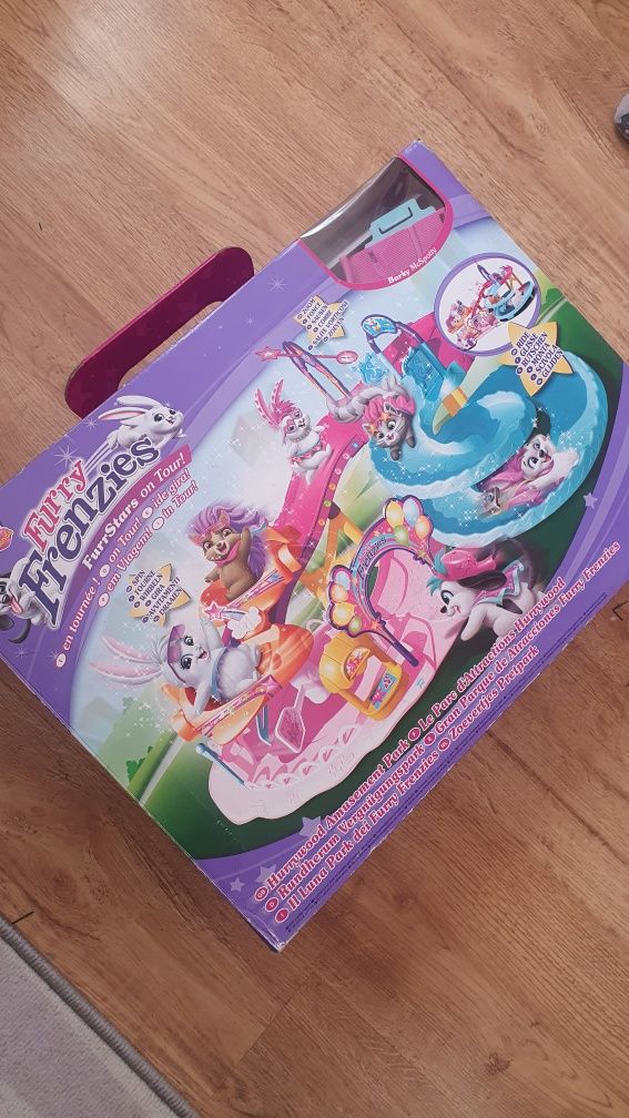 Hasbro furry frenzies park rozrywki tor kolejka górska