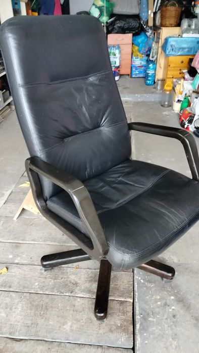 Fotel biurowy skorzany