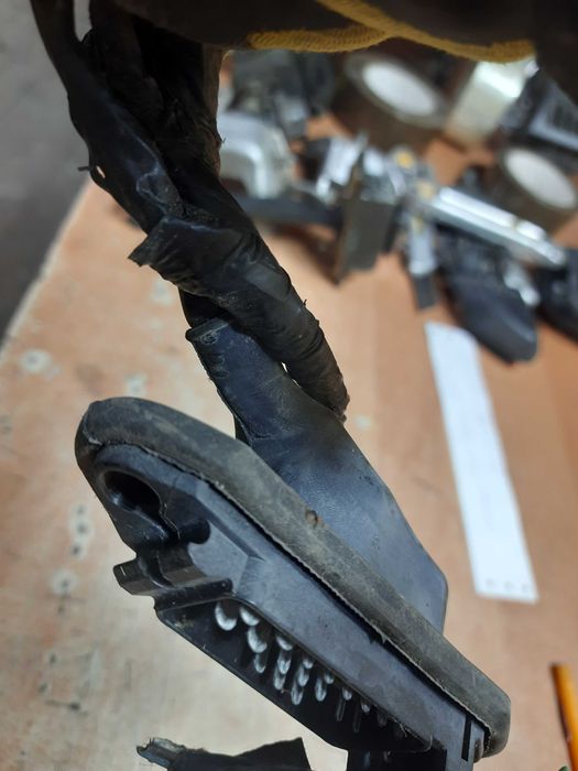 Проводка передніх лівих водійських дверей Мерседес МЛ w163 A1635408209