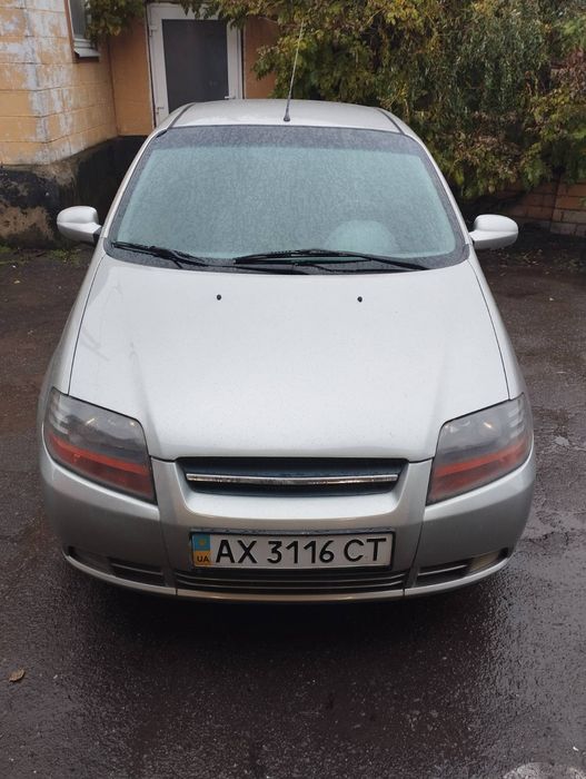 Продам гарний автомобіль Шевроле авео