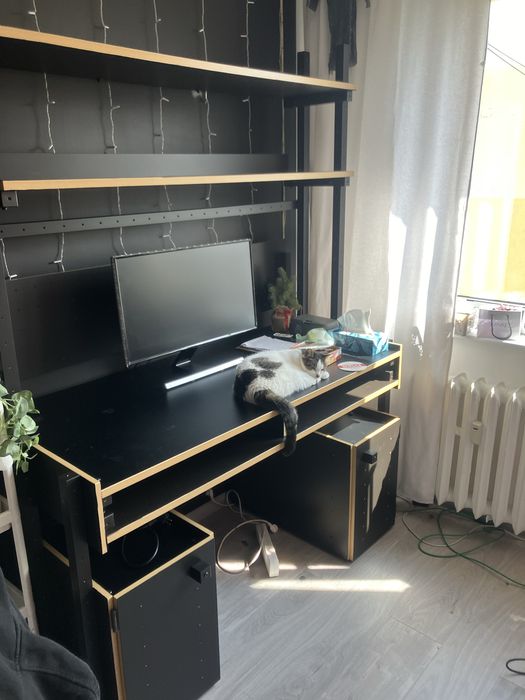 Biurko bardzo solidne