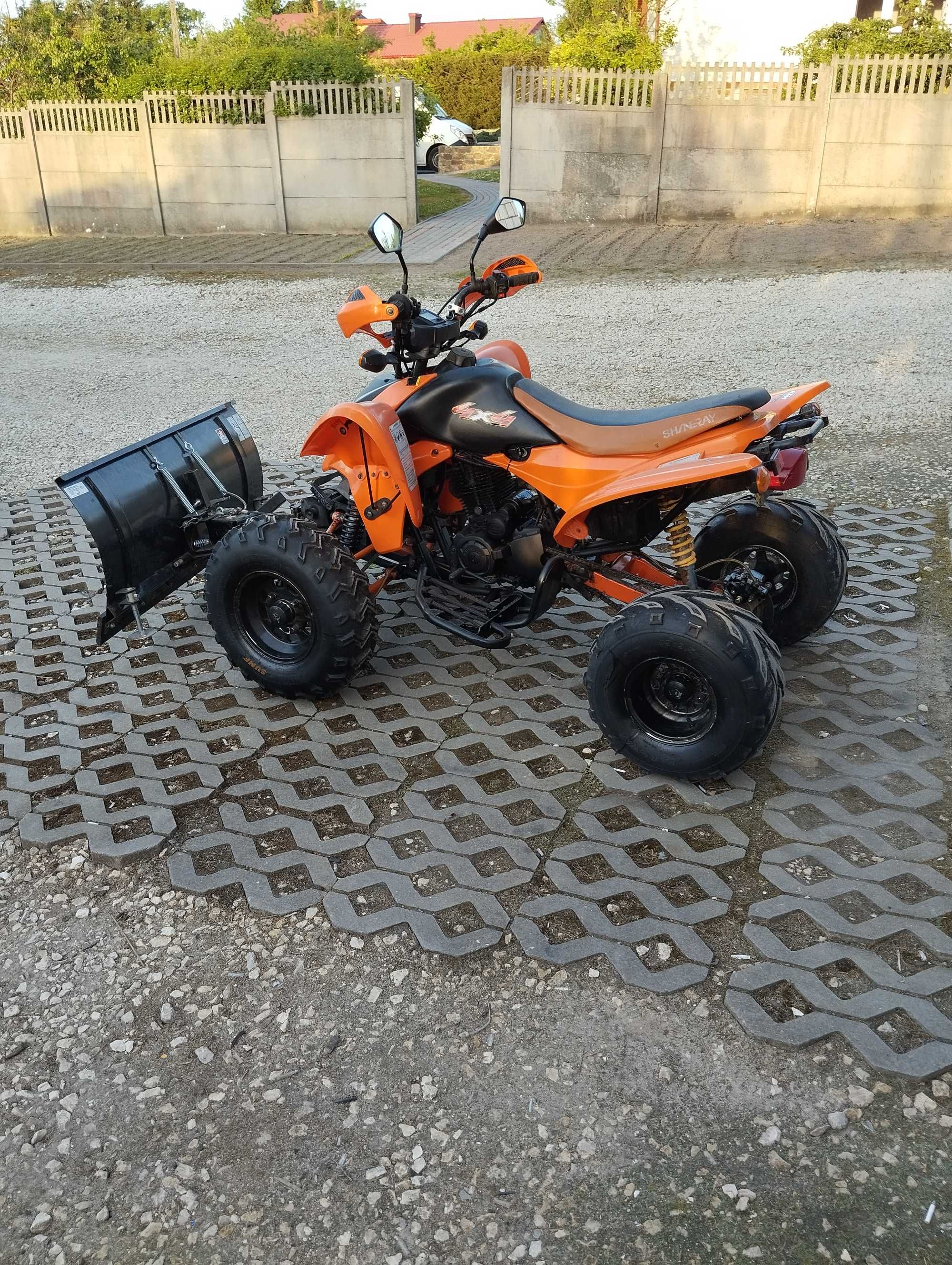 Quad 200 stan bdobry.