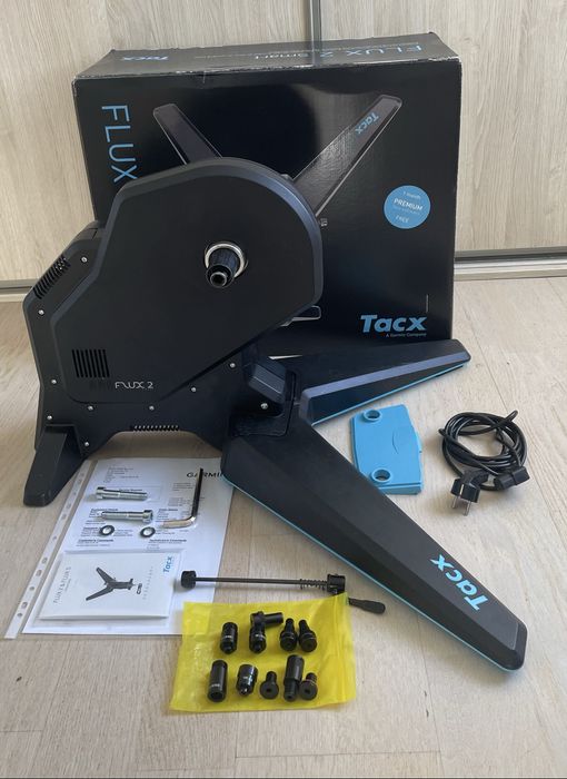 Trenażer rowerowy Tacx Flux 2 Smart Zwift Play