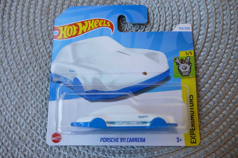 Hot Wheels autko "Resorak" PORSCHE 911 CARRERA (brelok) edycja 2024r.
