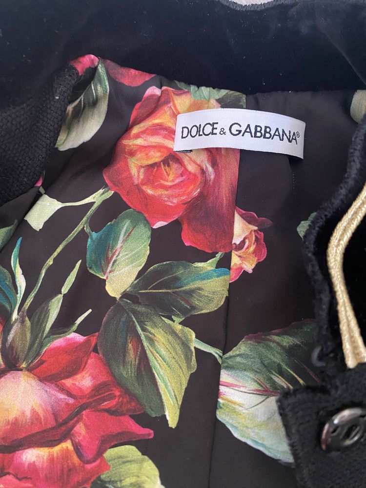 Dolce & Gabbana стаття та піджак для дівчинки 4 роки