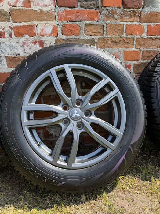 Felgi aluminiowe Mitsubishi wraz z oponami 17”