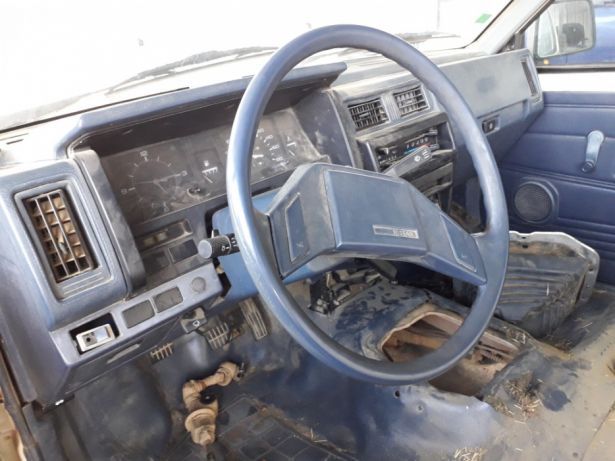 Nissan d21 King cab  vidros laterais e outros