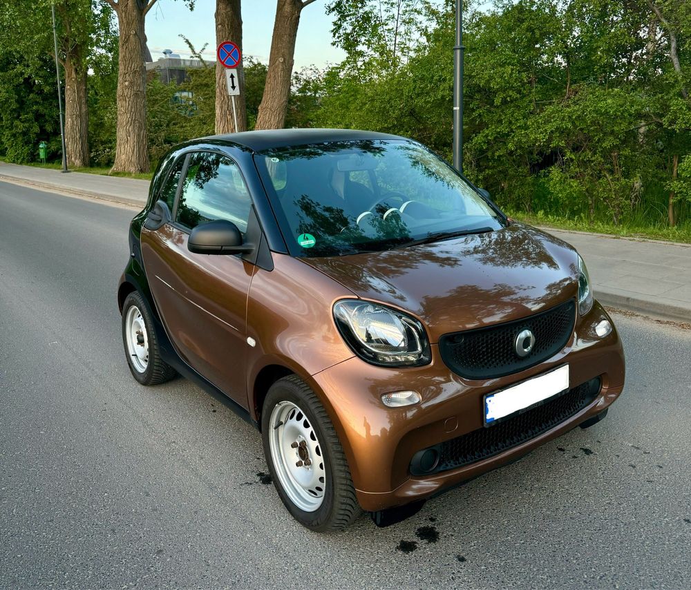 Smart Fortwo 1.0 2015rok jak nowy, klima, tempomat