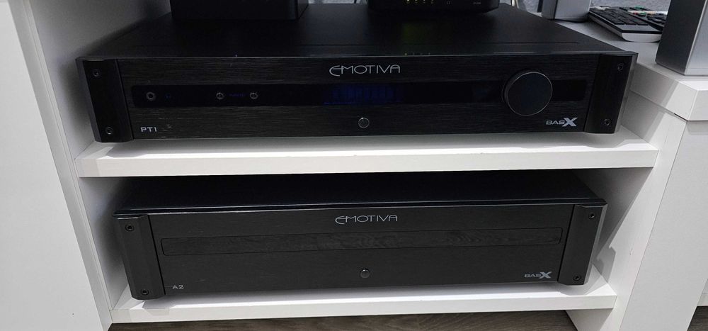 Zestaw stereo Emotiva