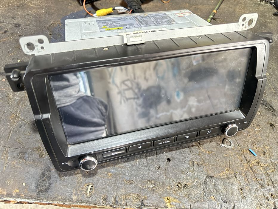 Продам автомагнитолу на BMW E46 (1998-2006)