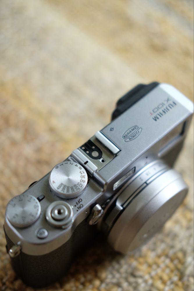 Fuji X100T na sprzedaz, w super stanie
