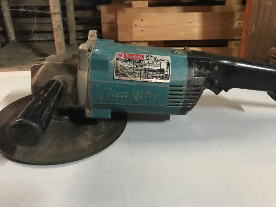 Rebarbadora Makita Modelo 9607HB