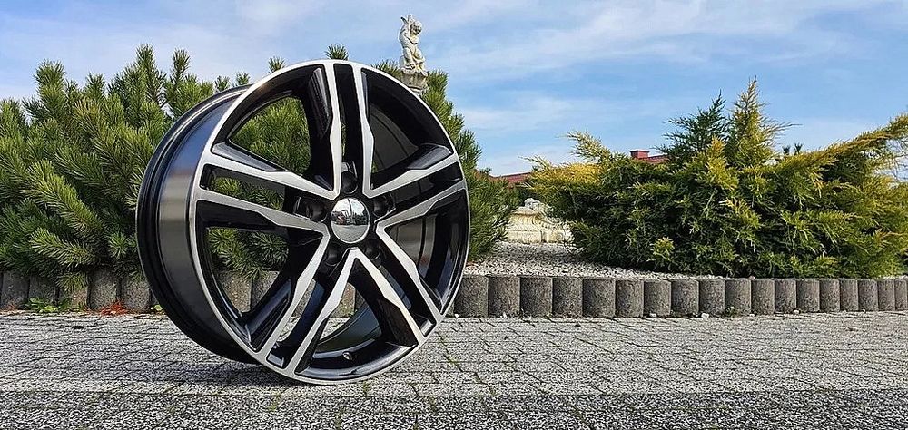 Felgi Bk424 do Renault Trafic Vivaro 17/5x118 Bus