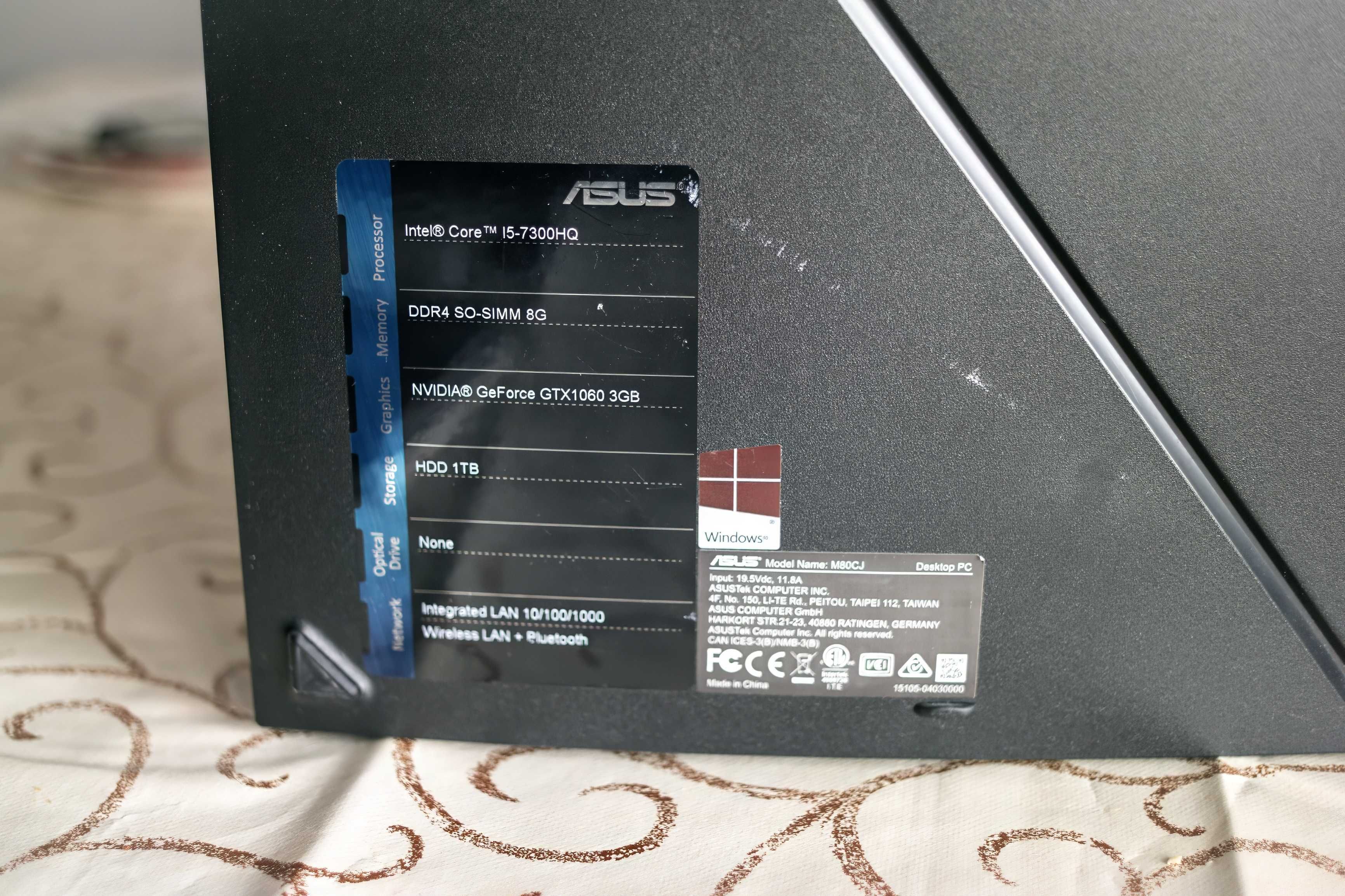 ASUS VivoPC X - kompaktowy komputer do gier z GTX 1060, 16 GB RAM, SSD