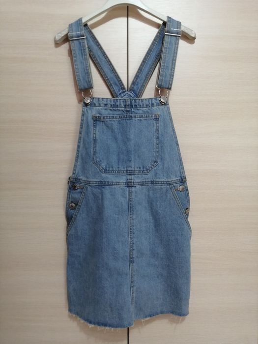 Jeansowa sukienka ogrodniczka Bershka 32 XXS