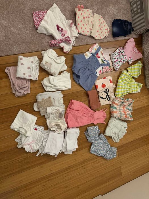Roupa de bebé 2 a 6 meses