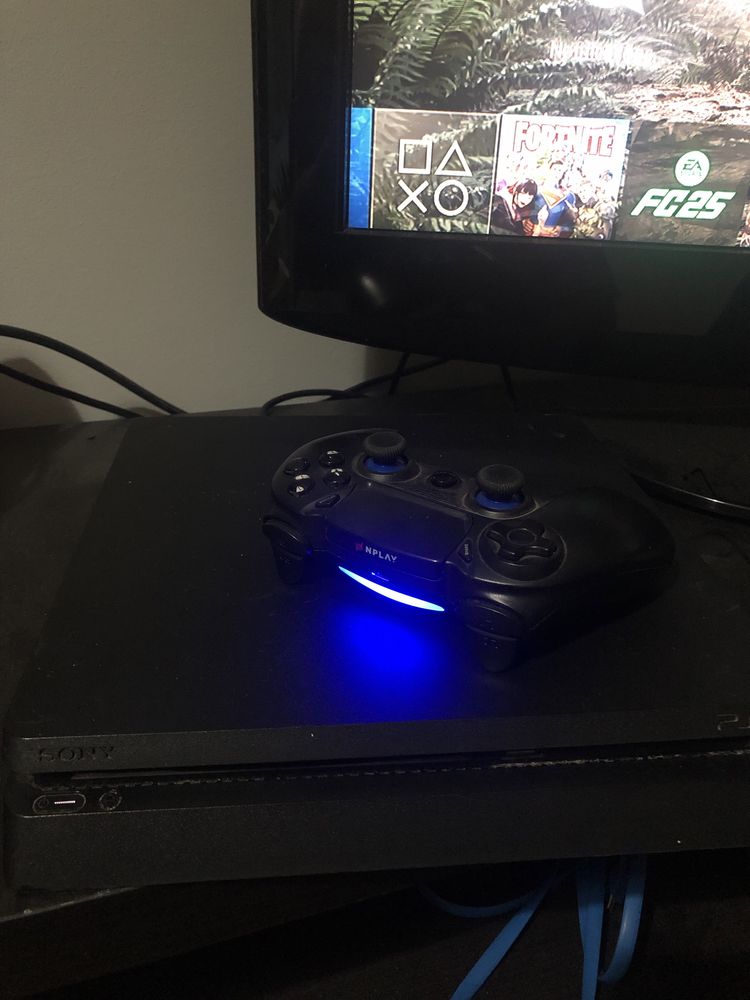 Playstation 4 Slim 1TB