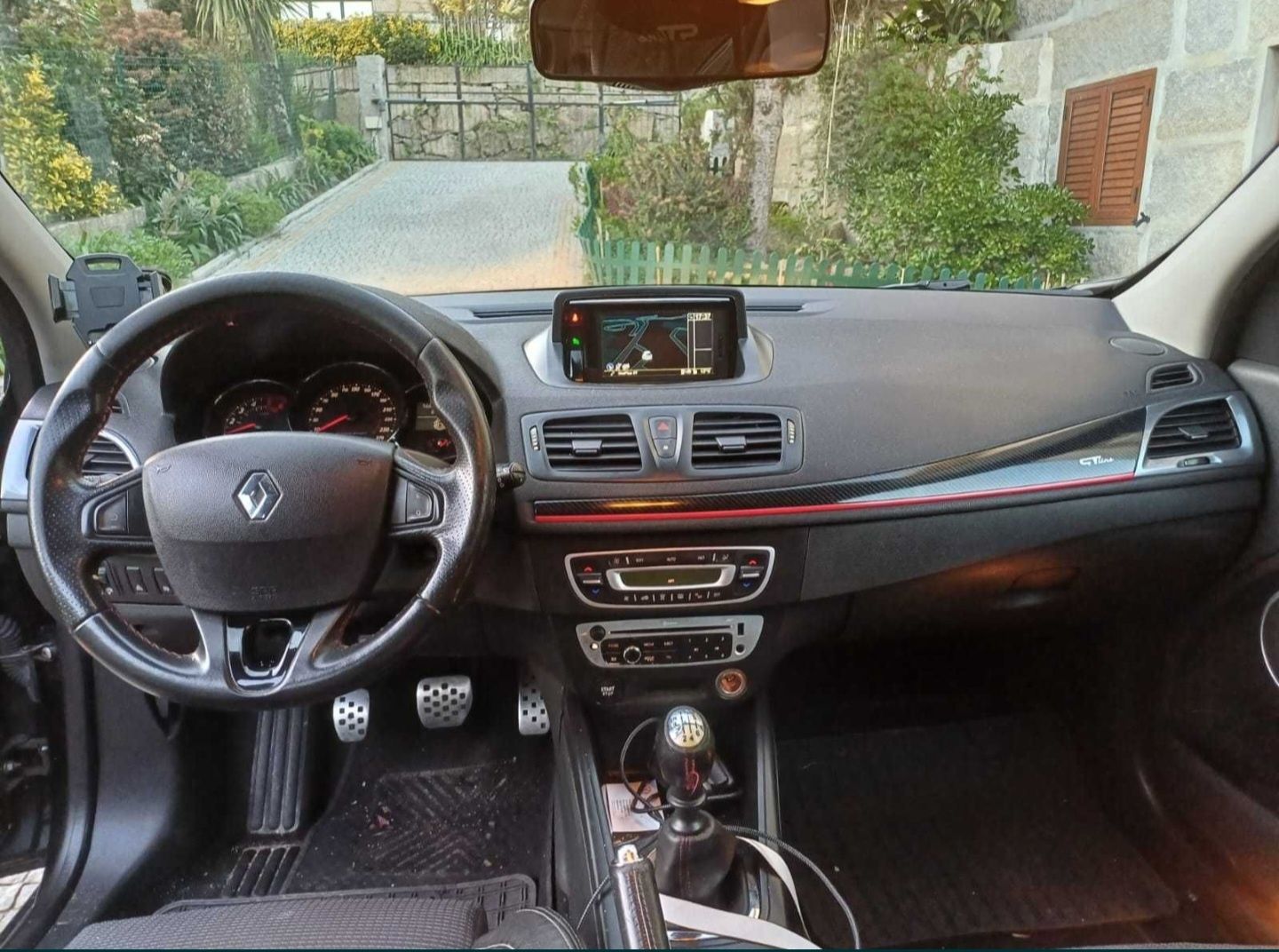 Renault megane 3 GT line 1.5Dci 110 cv
08/20132
GPS
Bluetooth
Sensores