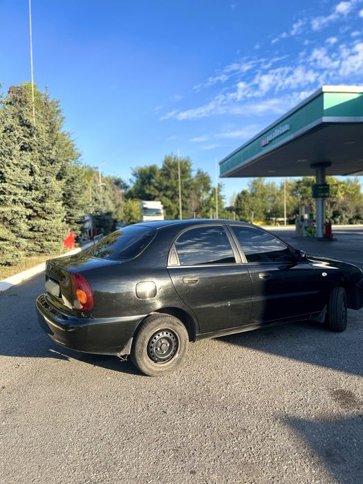 Daewoo Заз Сенс 1,3 сімейний автомобіль