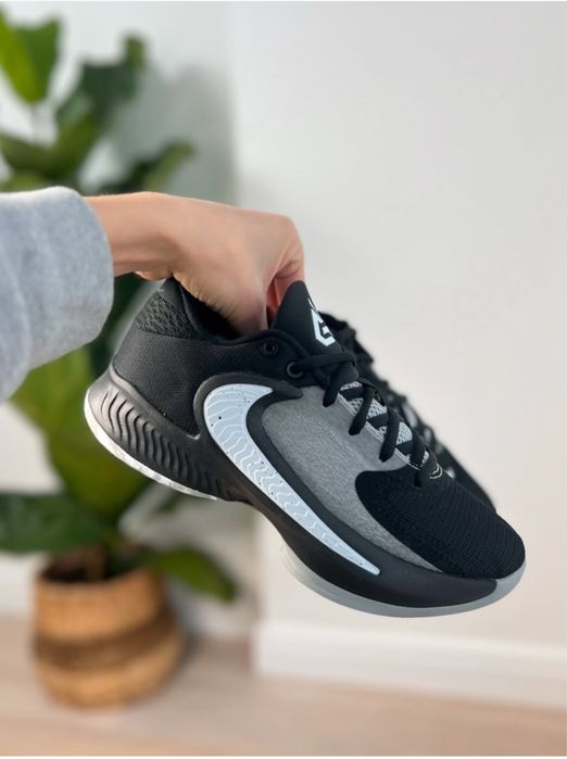 Кросівки Nike zoom freak 4