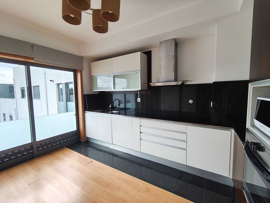 Apartamento T4 para arrendamento em Paredes - Parque da Cidade