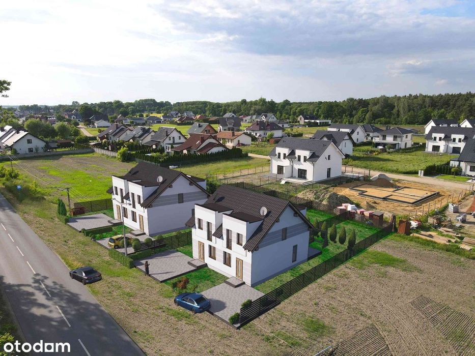 Nowoczesny dom z poddaszem blisko lasu