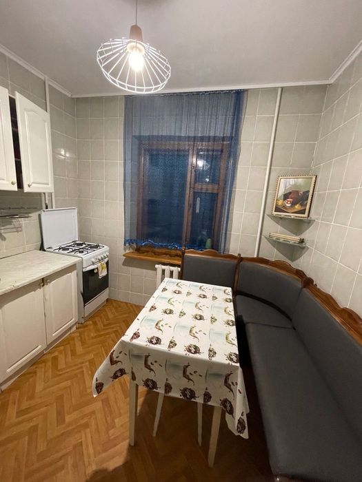 Оренда кімнати в 2 кімнатній квартирі для дівчини. Район Виноградар