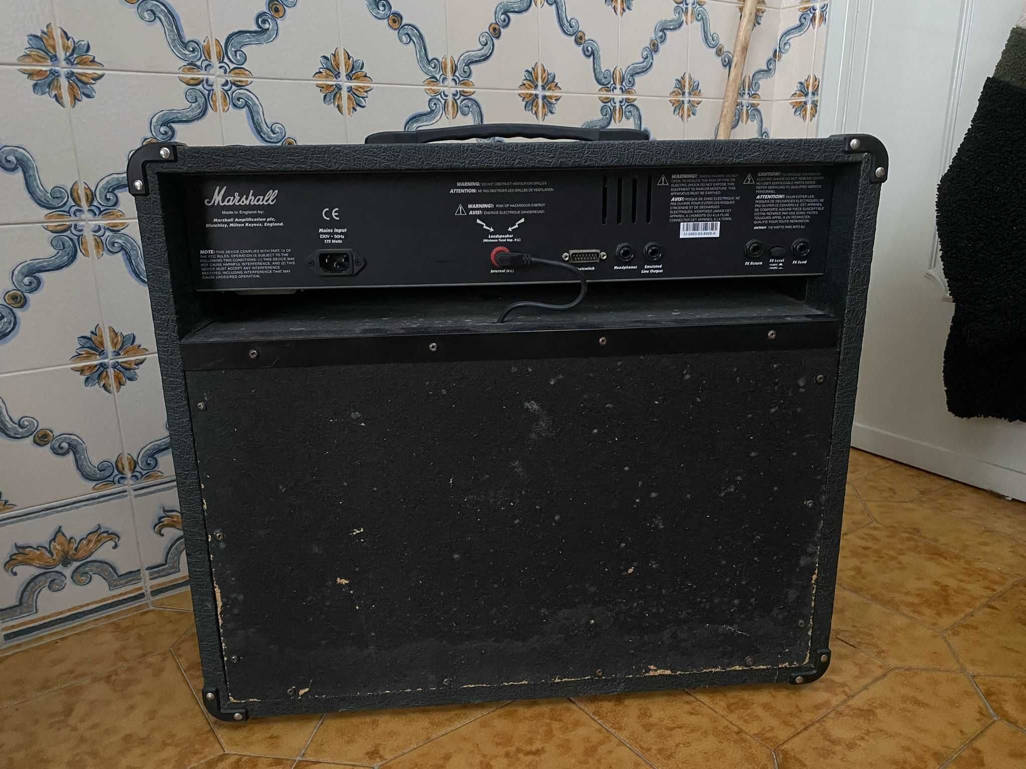 Amplificador Marshall AVT 100 Valvula pre Amp